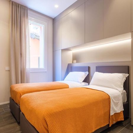 Golden Suite By Studio Vita โบโลญญา ภายนอก รูปภาพ