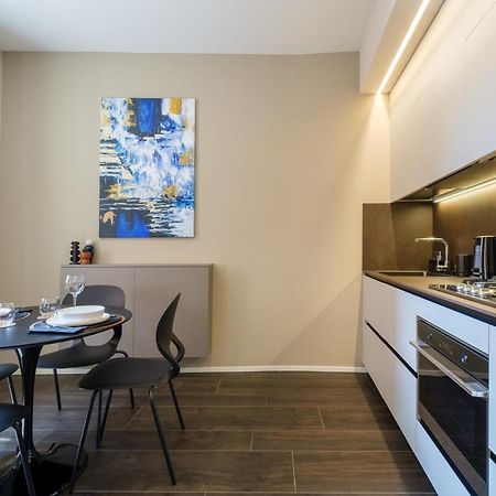 Golden Suite By Studio Vita โบโลญญา ภายนอก รูปภาพ