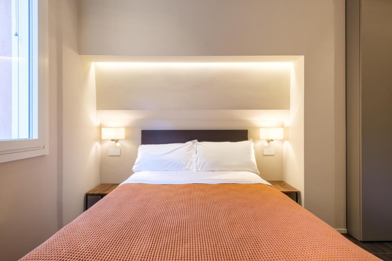 Golden Suite By Studio Vita โบโลญญา ภายนอก รูปภาพ
